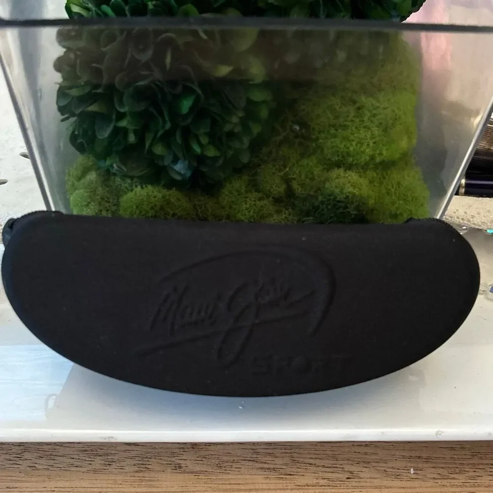 Maui Jim sport Hard Zip around sunglass eyeglass case with clip brown ￼